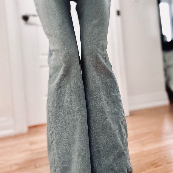 Highwaisted Flared Jeans From Urban Outfitters - Picture 7 of 14